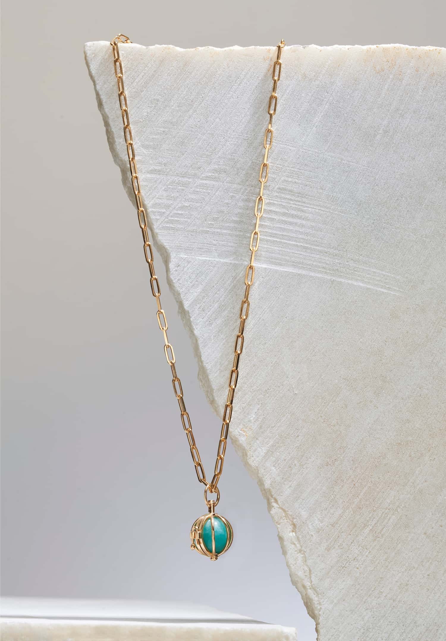 Dije esfera esmeralda